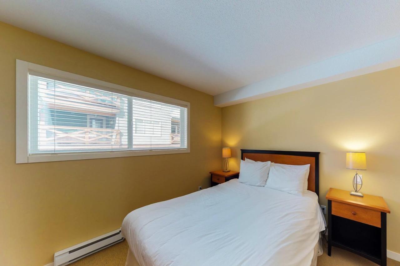 Apartamento Trappers Crossing 28 Big White Exterior foto