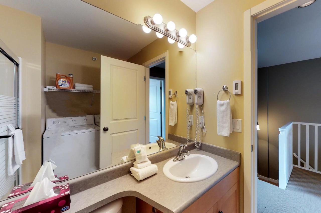 Apartamento Trappers Crossing 28 Big White Exterior foto